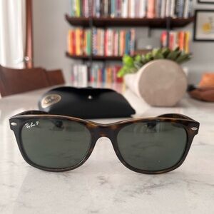 Ray-Ban Wayfarer Polarized Sunglasses